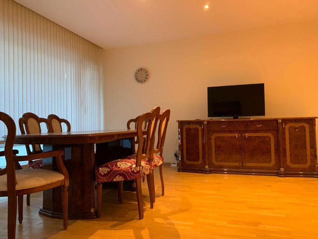 Lovely Two Bedroom Apartment With Free Parking Αμβέρσα Εξωτερικό φωτογραφία